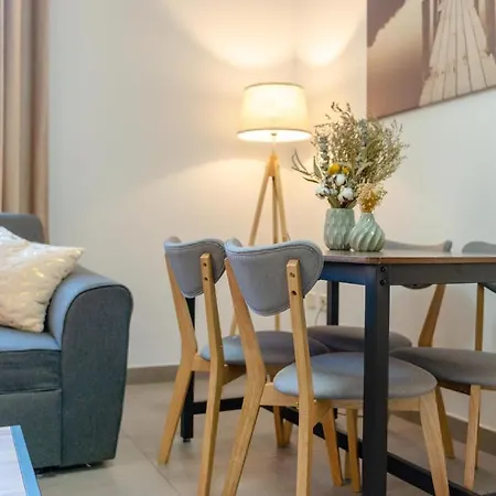 Apartment Boutique Center *